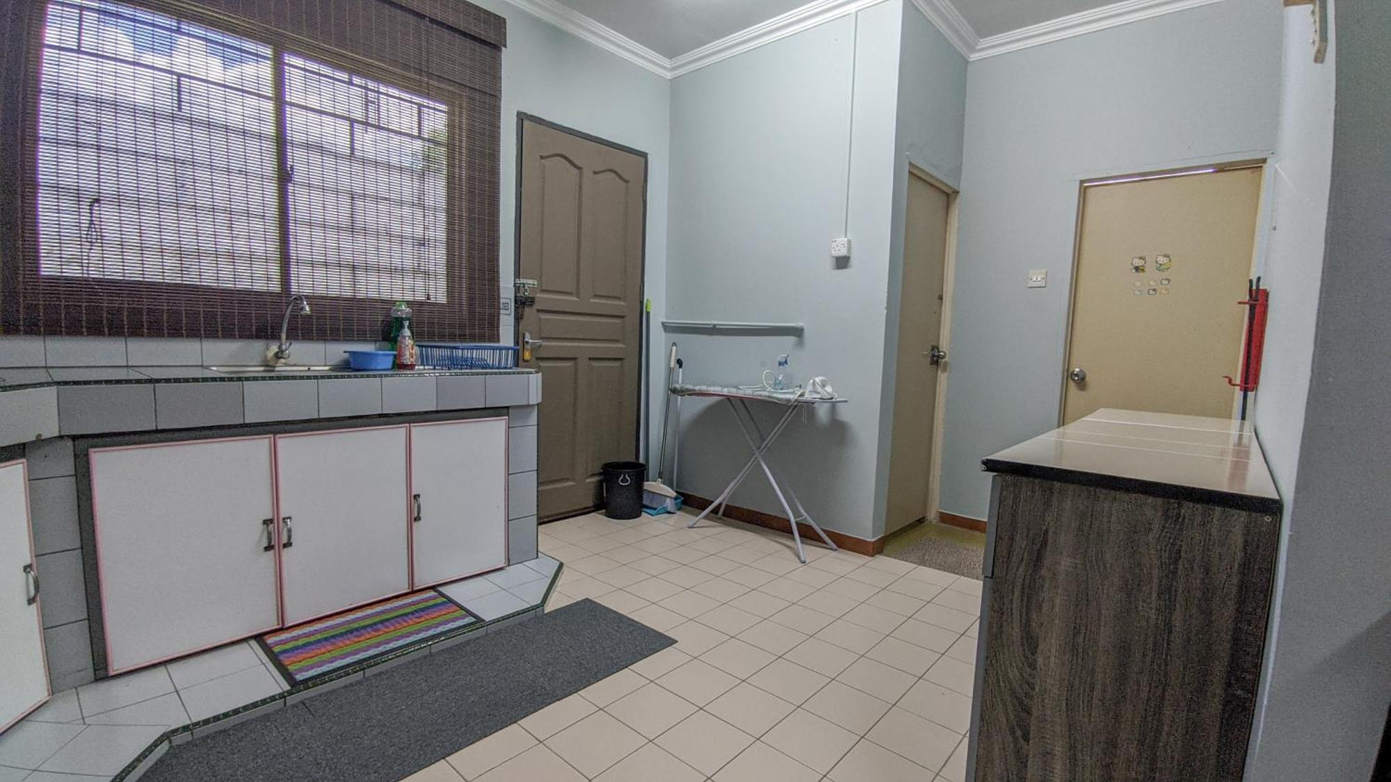 Bunut Centre Stay Бандар Сери Бегаван Екстериор снимка